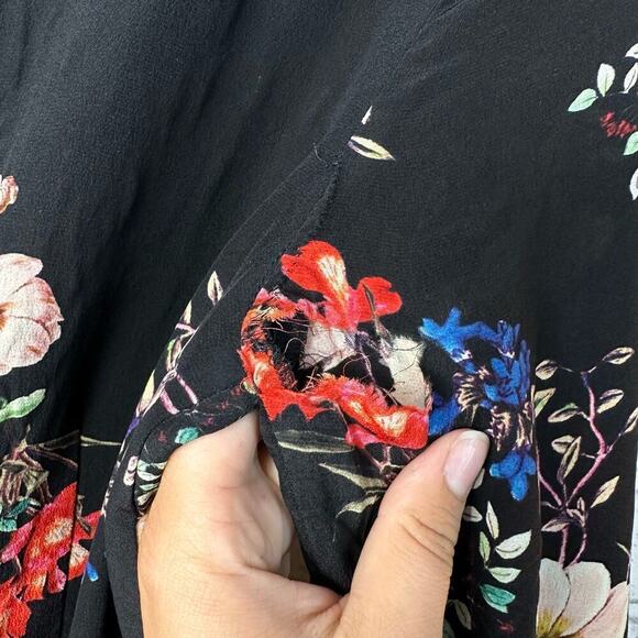 Nicholas Romper Cecile Floral Silk Crochet Lace Bell Sleeve Black White Red 6 - Picture 9 of 14